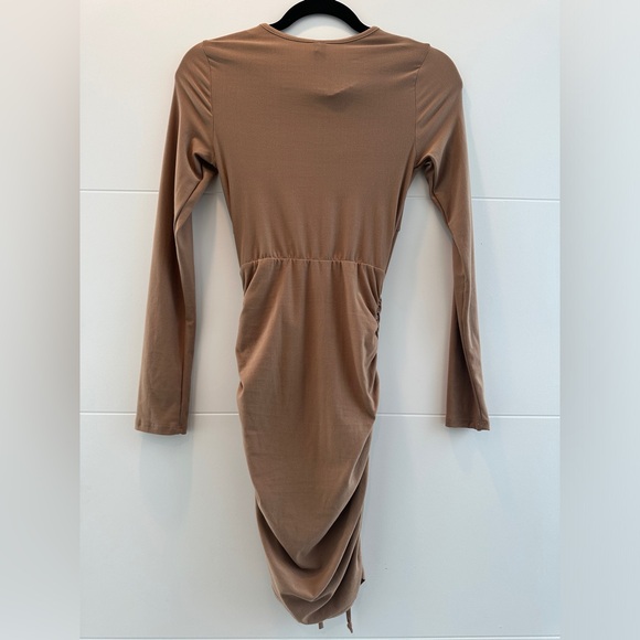 Windsor Taupe Cutout Bodycon Long Sleeve Mini Dress Wedding Party NWT Size M - Picture 12 of 13
